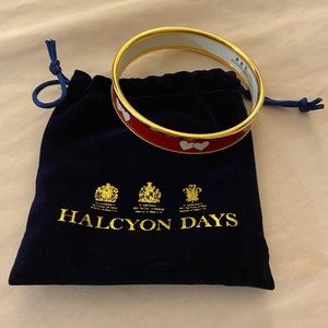 Heart push on bangle